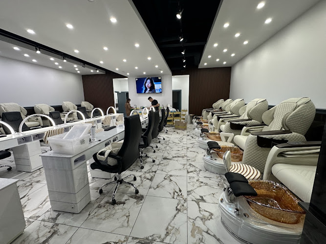 Allure Nails & Spa
