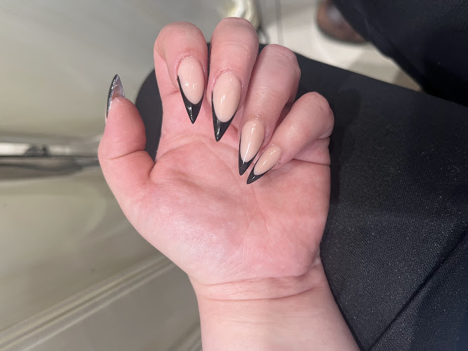 Allure Nails