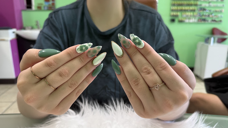 Ann’s Nail Spa, nail salon in Spruce Grove, Alberta
