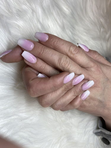 Bella Nails Studios Inc