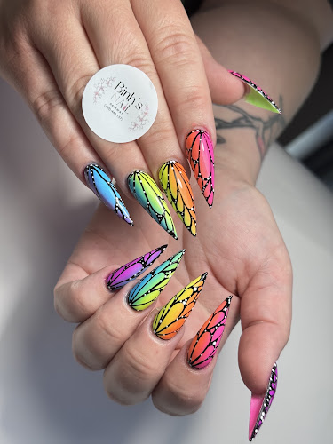 Binh's Nails Gateway