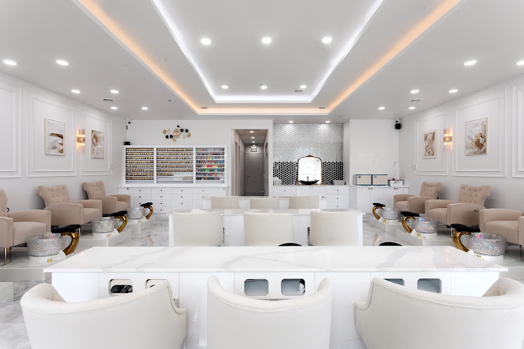 Blush Me Lash & Nail Bar | Sherwood Park