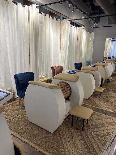 Body Roll Spa and Massage