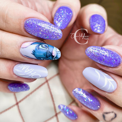 Chantalylace Nails