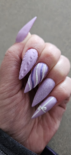 Chardonnails, nail salon in Cold Lake, Alberta