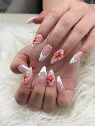 Chic Nails & Spa