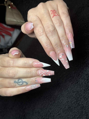 Cloudberry Nails & Spa Wetaskiwin, nail salon in Wetaskiwin, Alberta