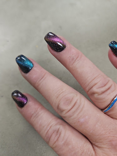 colors Nails & Spa