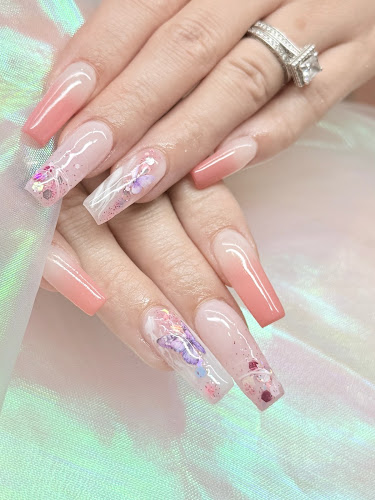 Dashing Nails & Spa Okotoks