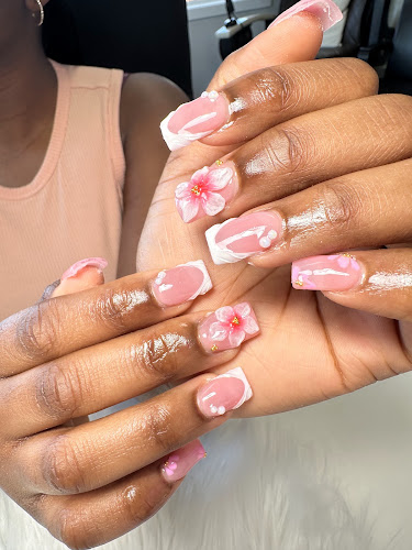 Elise Nails ( Studio@Home)