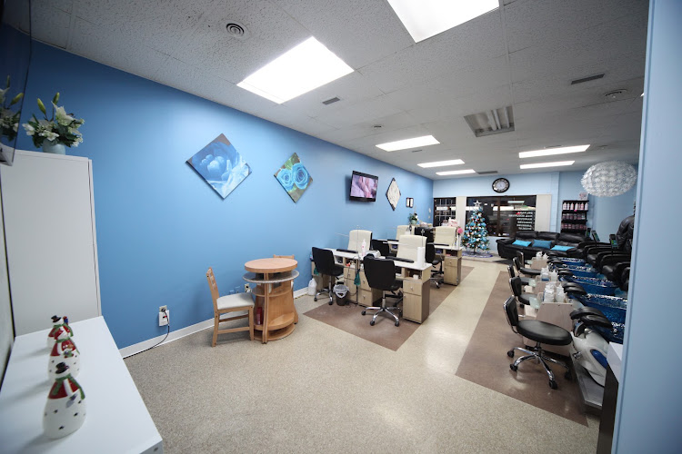 Fiona's Nails & Spa