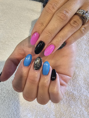 Fuzzy Peach Wax and Beauty Bar