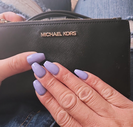 Glamour Nails & Spa - Calgary