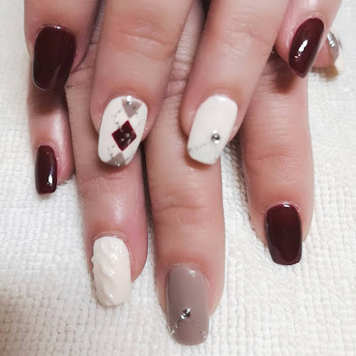 Happy Feet & Nails Beauty Centre