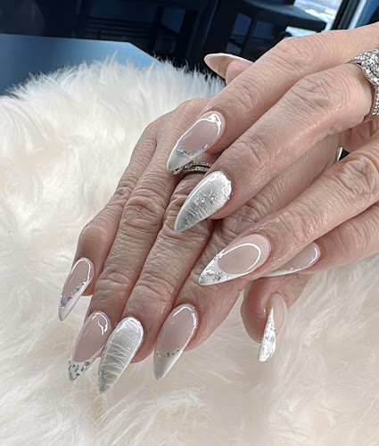 La Lotus Beauty Nails & Spa