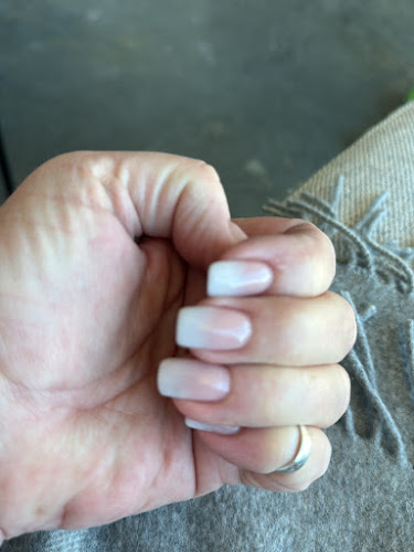 La Vie Nails & Hair