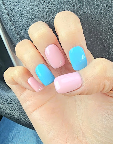 Lovely Nails & Spa