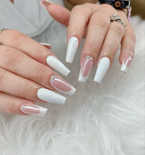 LP Nails & Head Spa