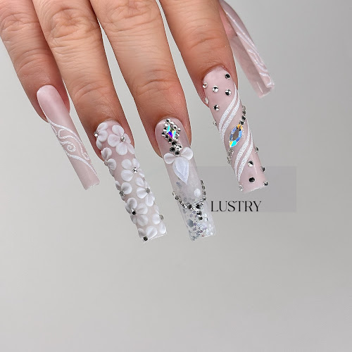 Lustry Nails & Spa