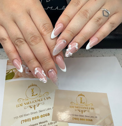 Luxe Nails Lounge & Spa