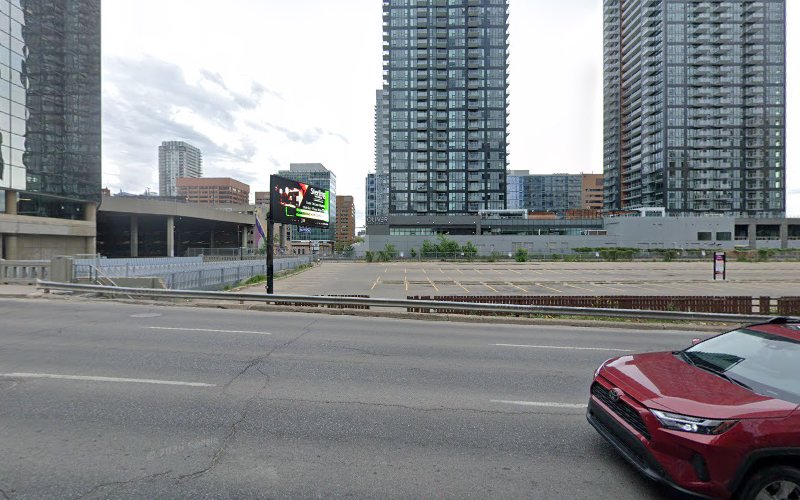 MCKENZIE LAKE DRIVE SE