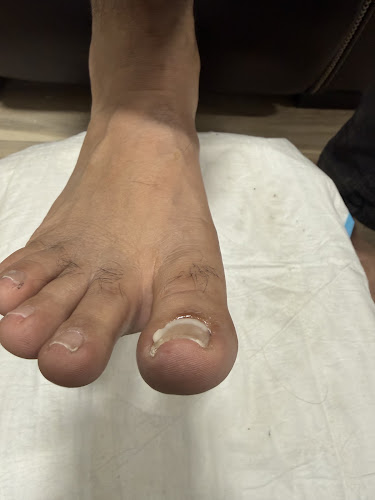 Mina's Healthy Feet