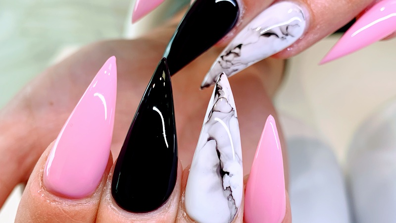Nail Style Peace River