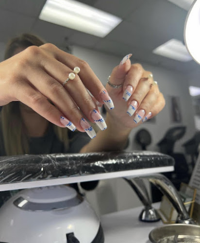 Nails Calgary, nail salon in Calgary, Alberta