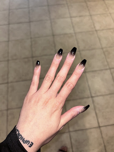 New Wave Nail Salon