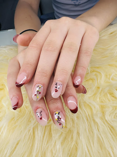 NJ Lux Nails & Spa