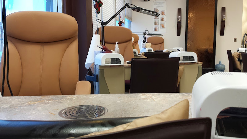 Phamtastic Nails & Spa (Westbrook), nail salon in Calgary, Alberta