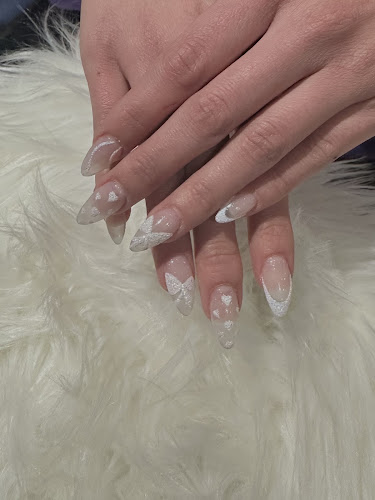 PL Nails
