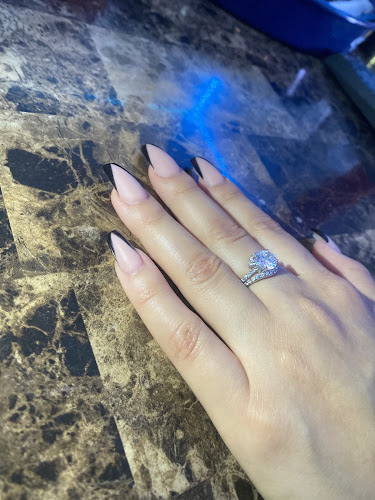 Popular Nails