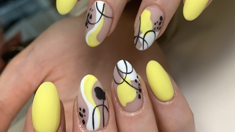 Q-Nails Summerwood