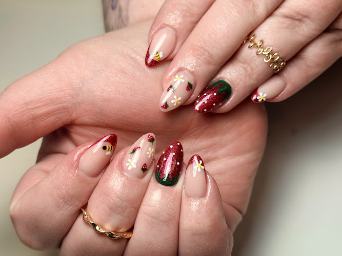 Q Nails Westgate Grande Prairie
