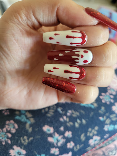 QNails DEVON, nail salon in Devon, Alberta