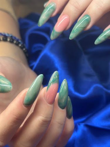 Rose's Nails Londonderry Ltd.