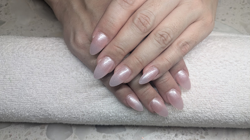 Royal Nails Salon