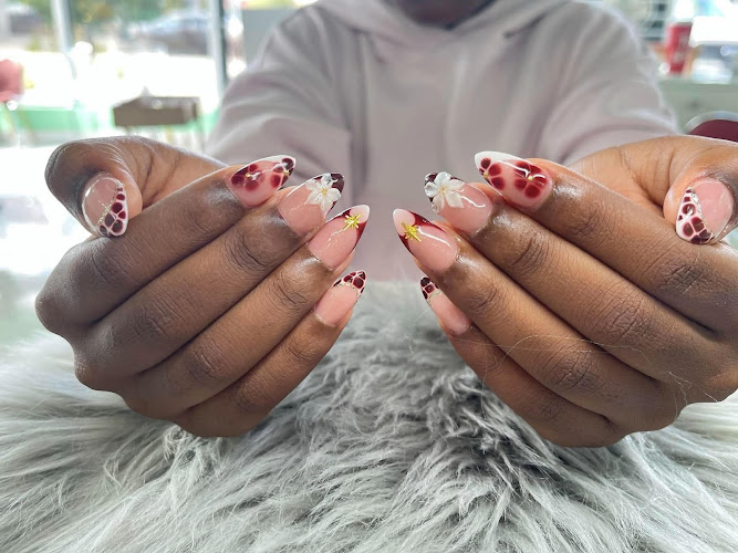 Ruby Nails & Bar