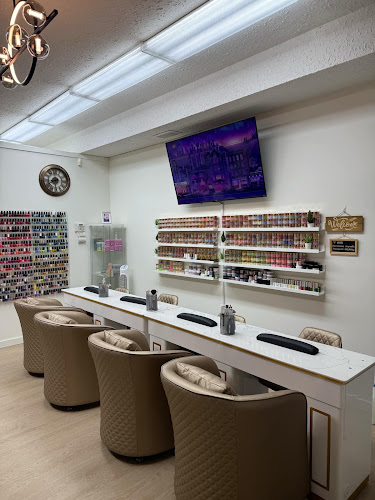 Sky Nails Boutique