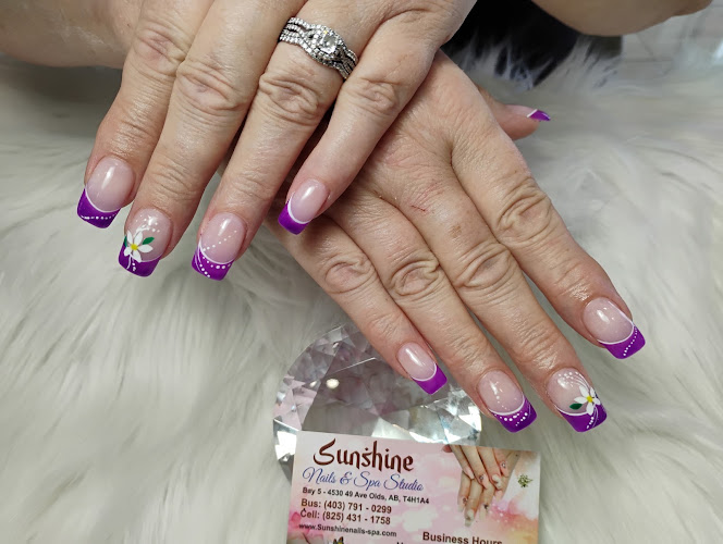 Sunshine Nails and Spa Studio, Olds