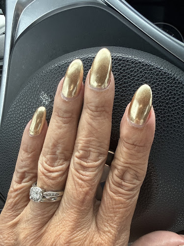 T.D. Nails Salon