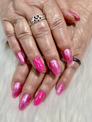 Tina nails