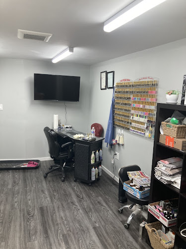 TIPS N TOES nails service