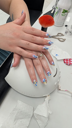 TJ Nails & Spa