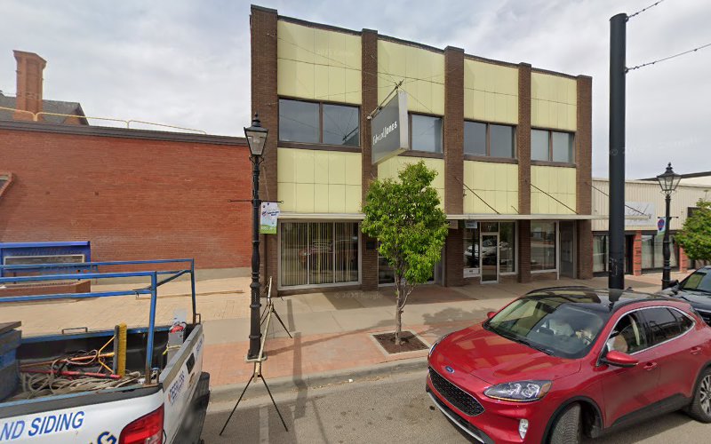 Towne House, nail salon in Medicine Hat, Alberta