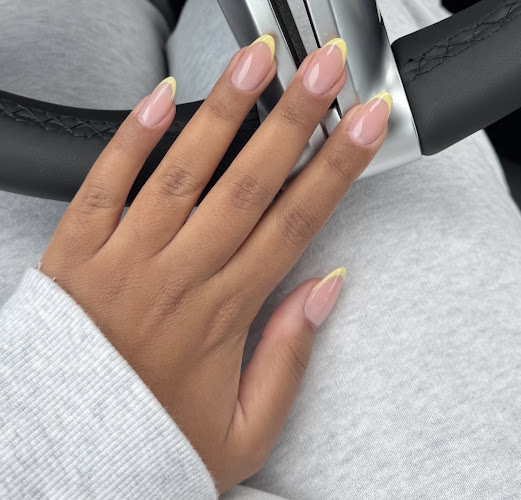VS nails European manicure