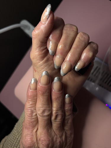 Wild West Nails