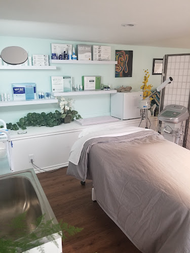 Zealousy Beauty Bar