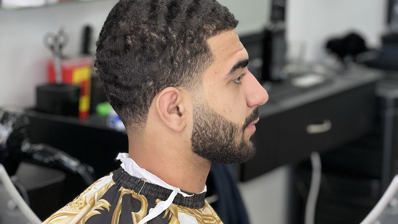 100 Stars Barber Shop & Hair Salon